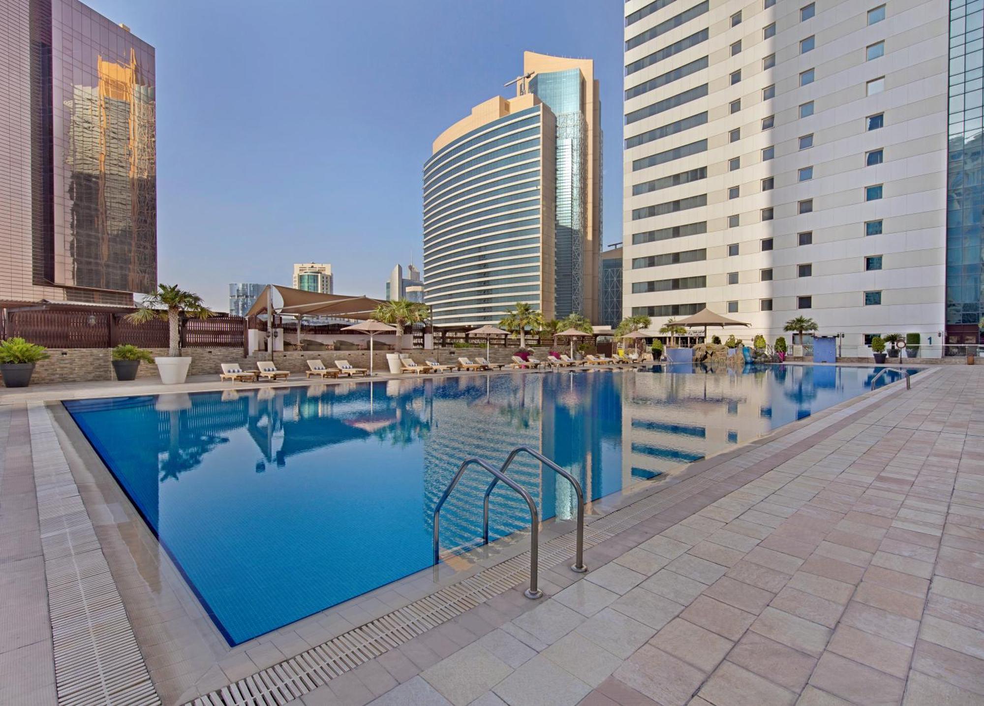 Ezdan Hotel Doha Exterior photo